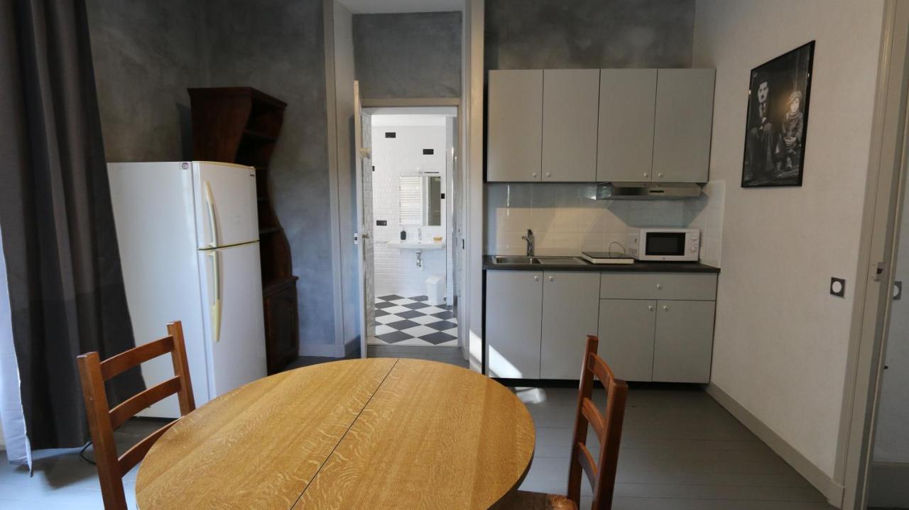 Le Petit Chateau Des Cedres Mouchamps Eksteriør billede