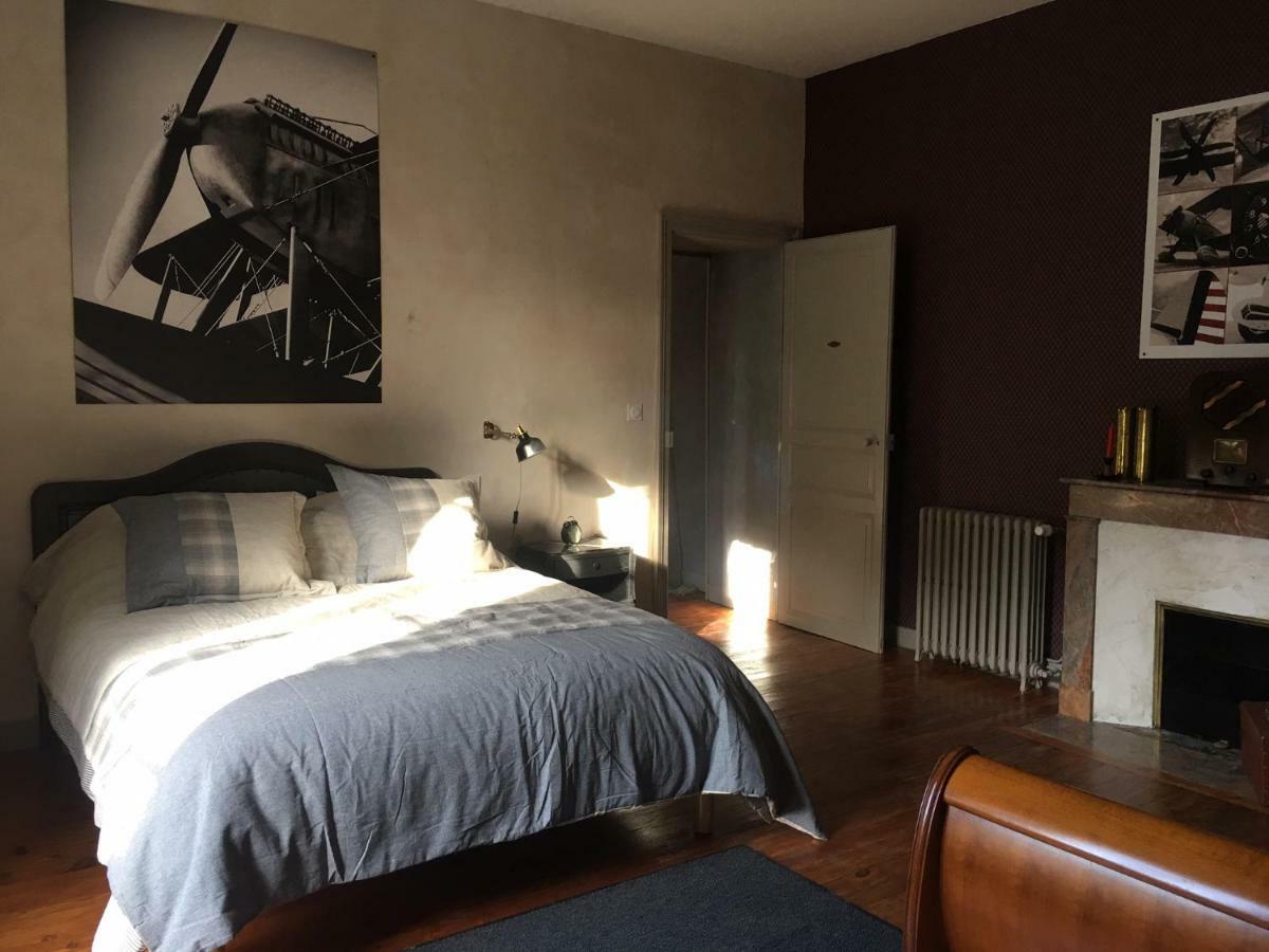 Le Petit Chateau Des Cedres Mouchamps Eksteriør billede