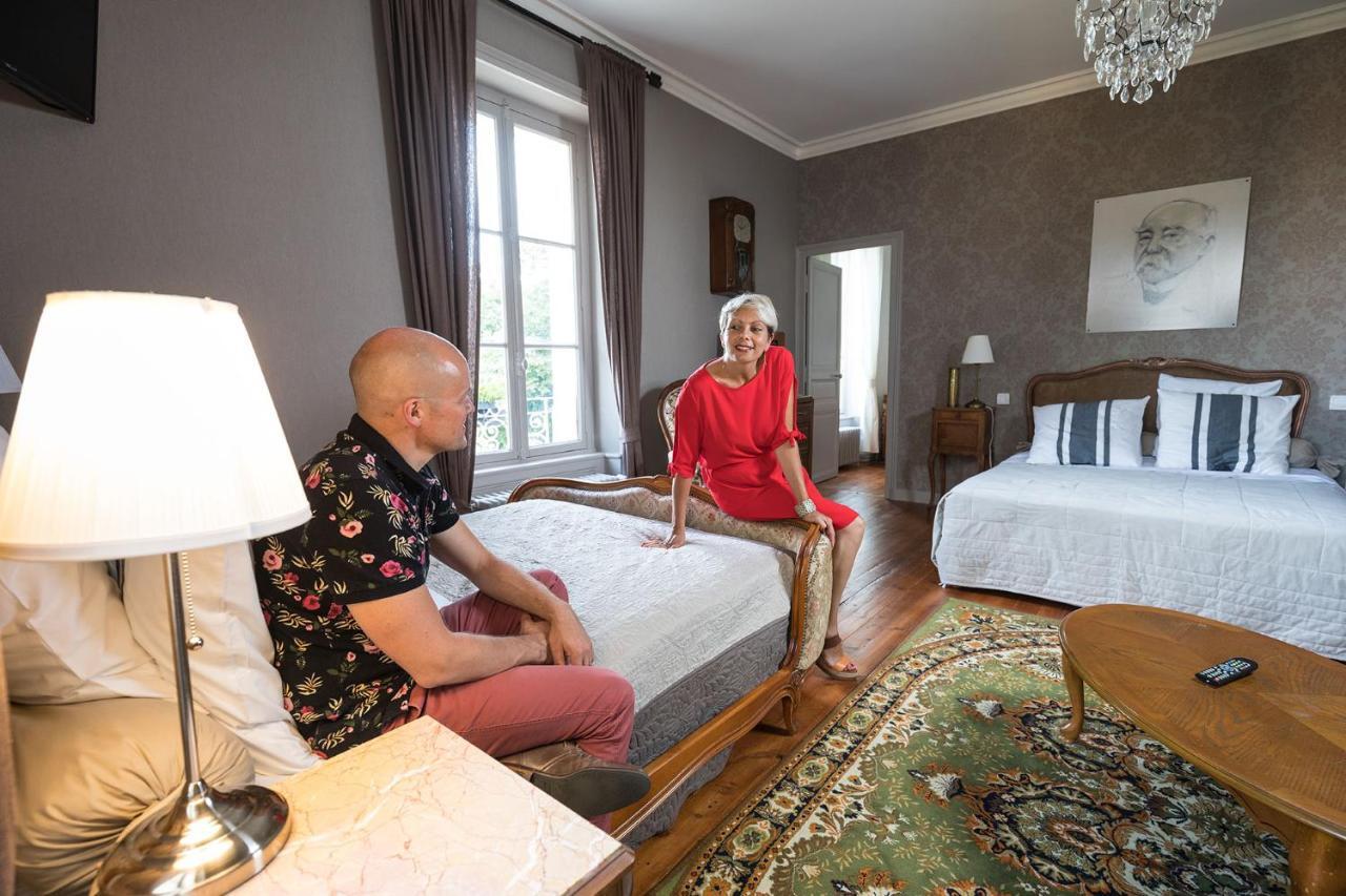 Le Petit Chateau Des Cedres Mouchamps Eksteriør billede