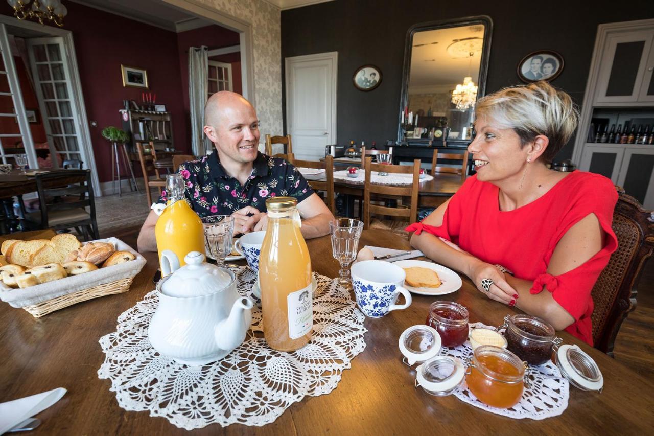 Le Petit Chateau Des Cedres Mouchamps Eksteriør billede
